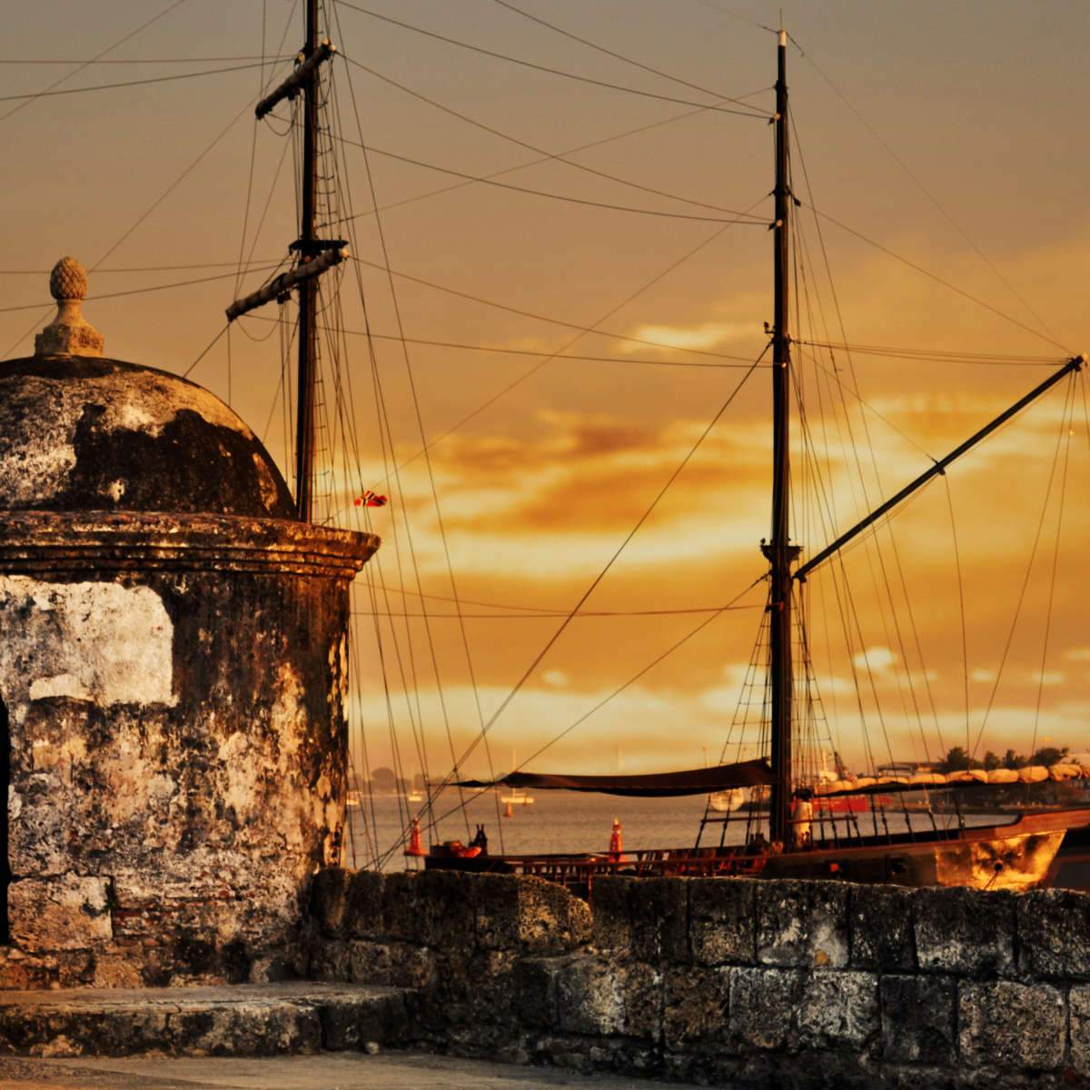 Castillo San Felipe De Barajas Beach Wall Art